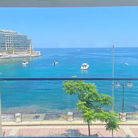 Seafront Luxury 2 Bedroom 3 Bathroom In St Julian's アパート *