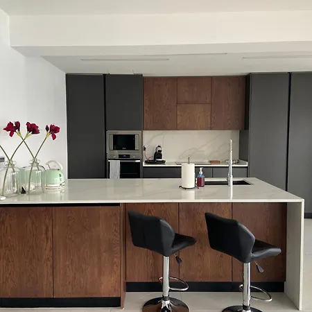 Seafront Luxury 2 Bedroom 3 Bathroom In St Julian's アパート Saint Julian's