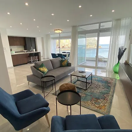 Apartment Seafront Luxury 2 Bedroom 3 Bathroom In St Julian's *