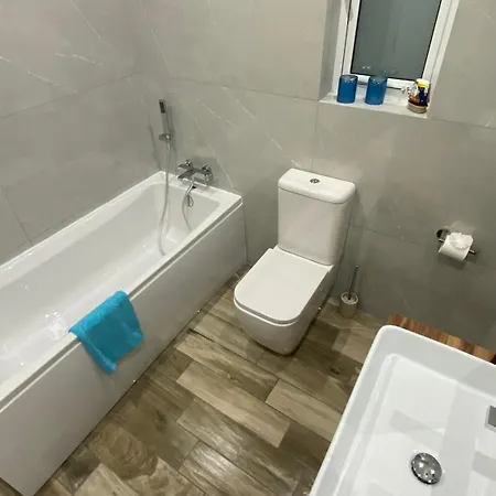 Seafront Luxury 2 Bedroom 3 Bathroom In St Julian's 아파트 Saint Julian's