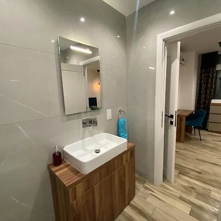 Seafront Luxury 2 Bedroom 3 Bathroom In St Julian's Daire