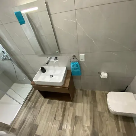 아파트 Seafront Luxury 2 Bedroom 3 Bathroom In St Julian's *
