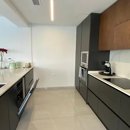 Seafront Luxury 2 Bedroom 3 Bathroom In St Julian's Apartamento St. Julian's