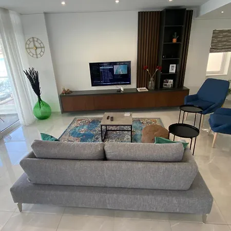 아파트 Seafront Luxury 2 Bedroom 3 Bathroom In St Julian's Saint Julian's