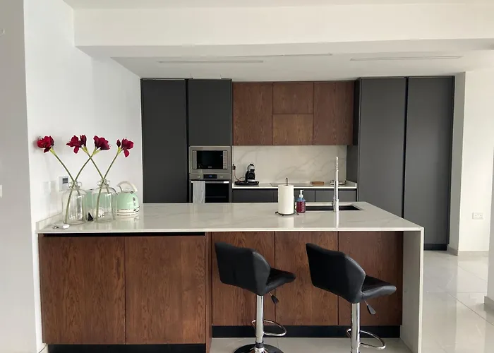 Seafront Luxury 2 Bedroom 3 Bathroom In St Julian's 아파트 Saint Julian's