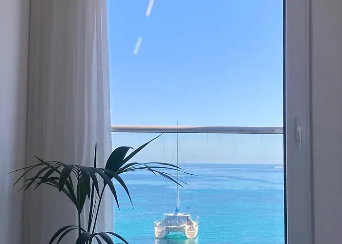 Seafront Luxury 2 Bedroom 3 Bathroom In St Julian's Saint Julian's