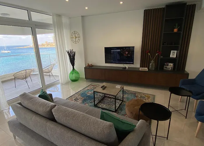 아파트 Seafront Luxury 2 Bedroom 3 Bathroom In St Julian's