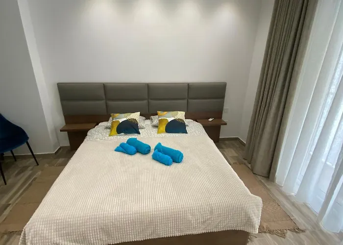 Seafront Luxury 2 Bedroom 3 Bathroom In St Julian's *