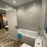 Seafront Luxury 2 Bedroom 3 Bathroom In St Julian's Διαμέρισμα