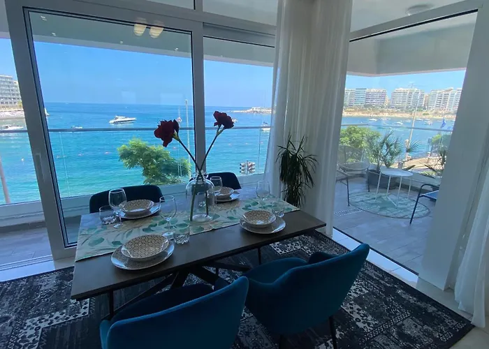 Apartamento Seafront Luxury 2 Bedroom 3 Bathroom In St Julian's *