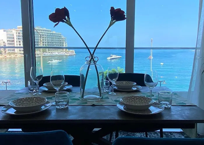 Apartamento Seafront Luxury 2 Bedroom 3 Bathroom In St Julian's St. Julian's