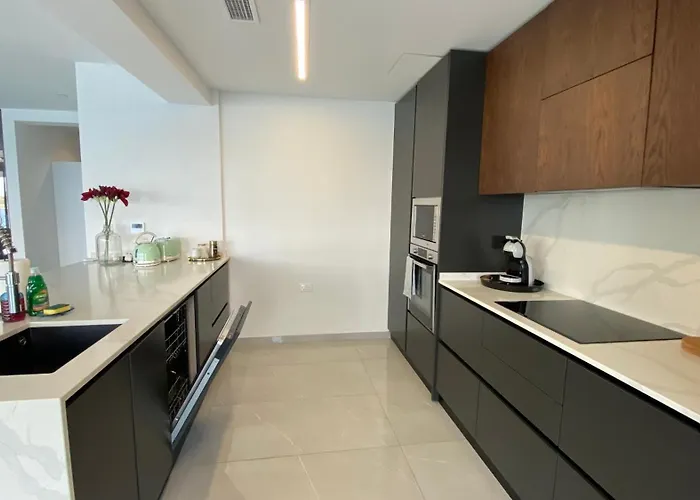 Seafront Luxury 2 Bedroom 3 Bathroom In St Julian's Apartamento St. Julian's