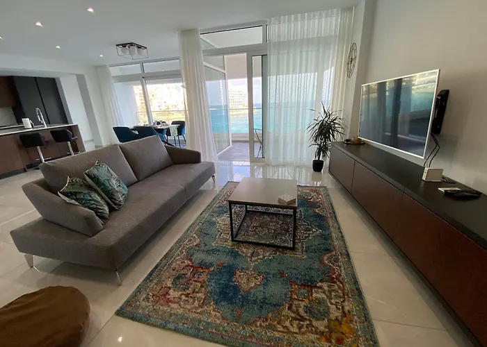 Apartamento Seafront Luxury 2 Bedroom 3 Bathroom In St Julian's